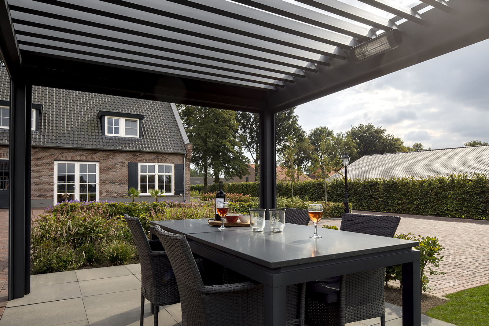 Palazzo terrasoverkappingen en lamellendaken